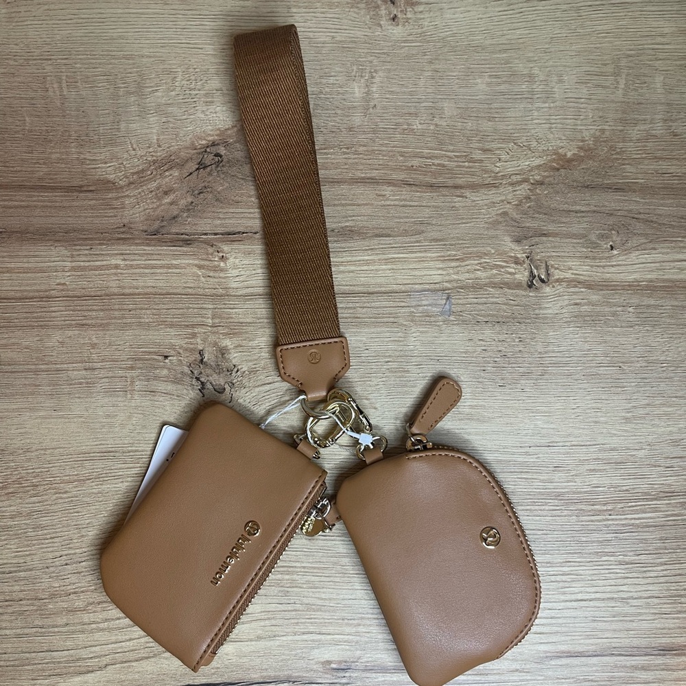 Lululemon dual pouch wristlet
